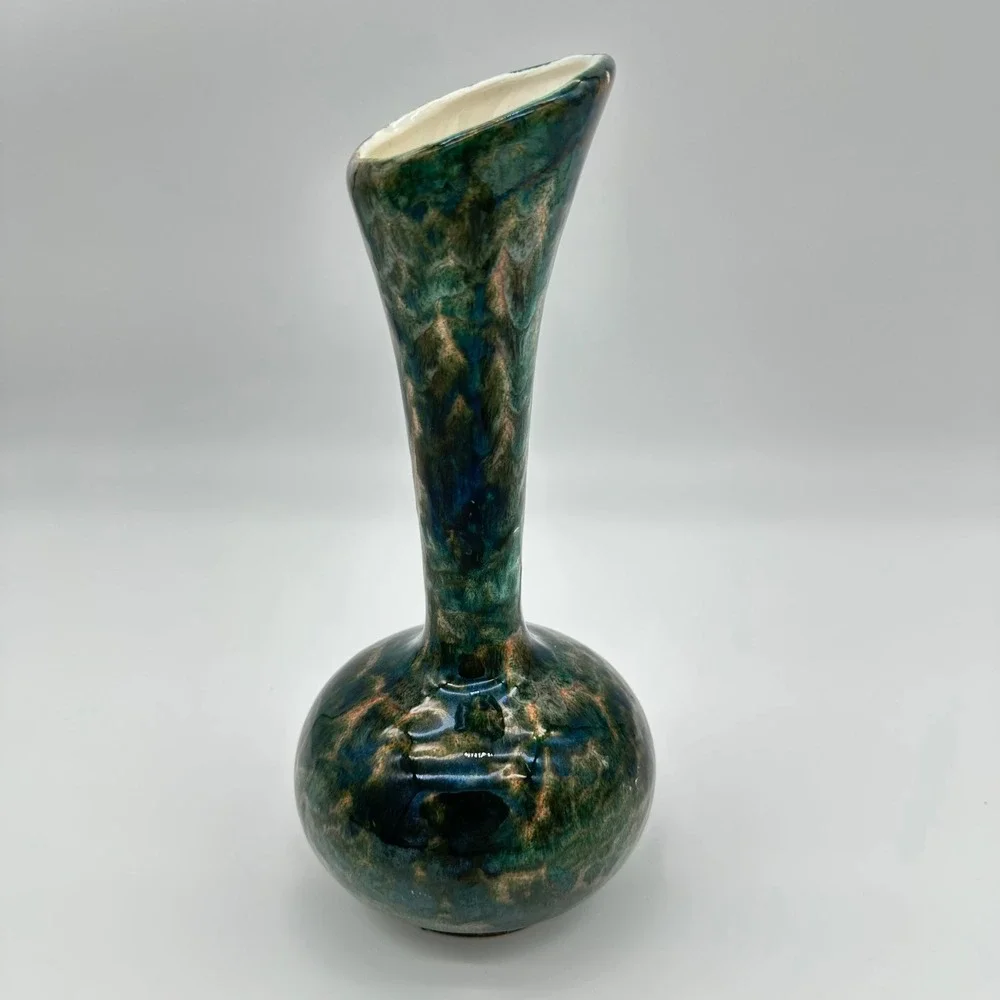 Blue Mountain Pottery Bud Vase 383 8.5